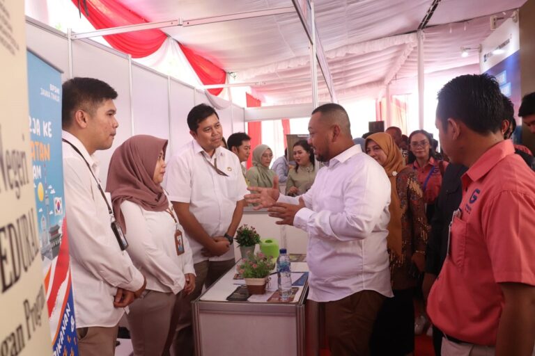 Gresik Buka 2.949 Lowongan Kerja Lewat Job Fair 2025: Peminat Melonjak, Sektor Industri Paling Diburu