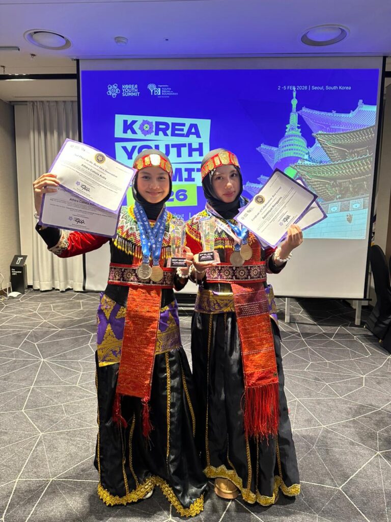 Siswi SMAMIO Gresik Sabet 2 Penghargaan di Seoul! Juara Best Idea Innovation Korean Youth Summit 2026