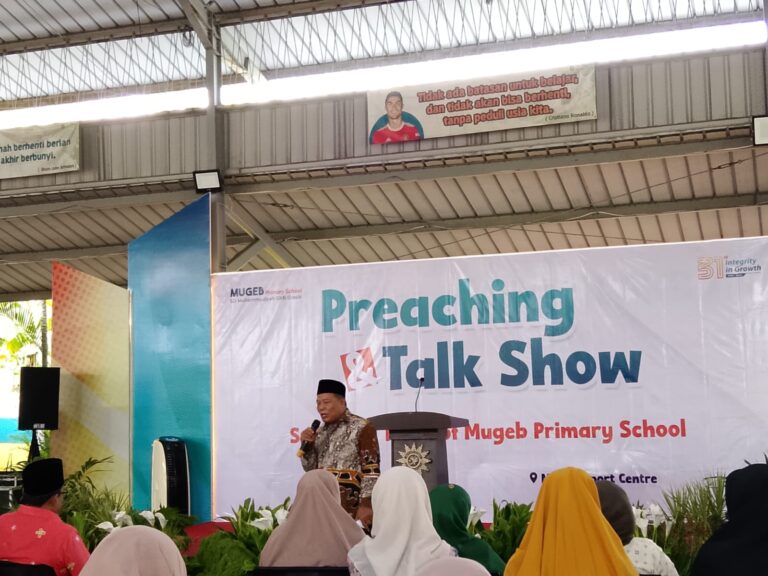 Menghadapi Tantangan Zaman, Eks Kepala Sekolah Tekankan Pentingnya Proses Pendidikan di Pramilad ke-31 SD Mugeb Gresik Menghadapi Tantangan Zaman, Eks Kepala Sekolah Tekankan Pentingnya Proses Pendidikan di Pramilad ke-31 Mugeb Gresik