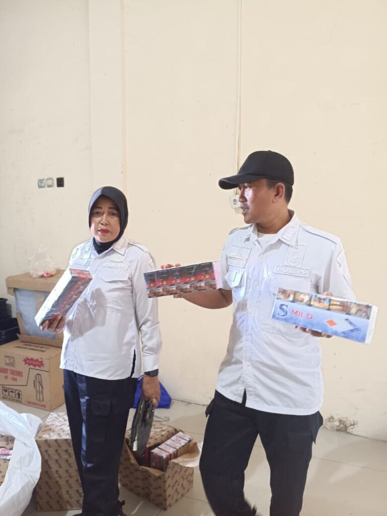 Pemkab Gresik dan Bea Cukai Gagalkan Peredaran 5,87 Juta Batang Rokok Ilegal Pemkab Gresik dan Bea Cukai Gagalkan Peredaran 5,87 Juta Batang Rokok Ilegal