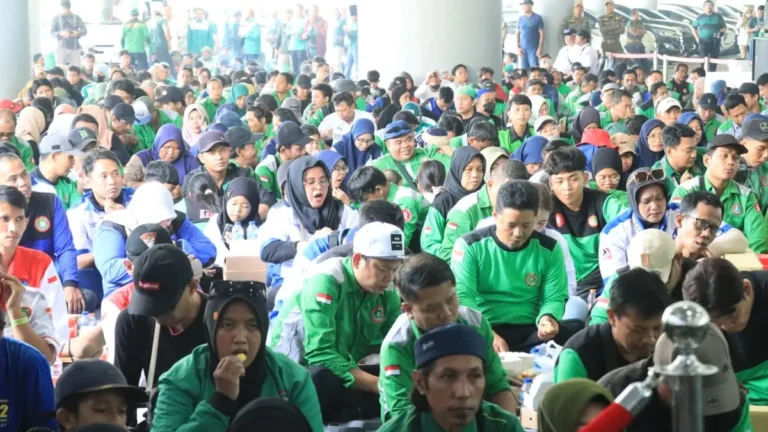 May Day 2026 di Gresik Berlangsung Kondusif Tanpa Demo, Pemkab dan Buruh Perkuat Komitmen Jaga Investasi sinergi forkopimda gresik berkolaborasi dengan buruh di gresik dalam peringatan may day 2026 di gresik istradar gresik AUQPS