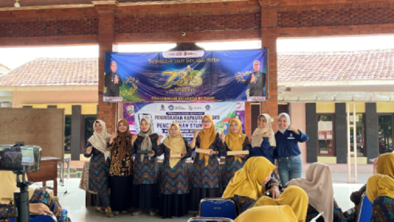 Peningkatan Kapasitas Kader dalam Upaya Pencegahan Stunting Menggunakan SI CETING di Di Desa Leminggir Kecamatan Mojosari Kabupaten Mojokerto Peningkatan Kapasitas Kader dalam Upaya Pencegahan Stunting Menggunakan SI CETING di Di Desa Leminggir Kecamatan Mojosari Kabupaten Mojokerto