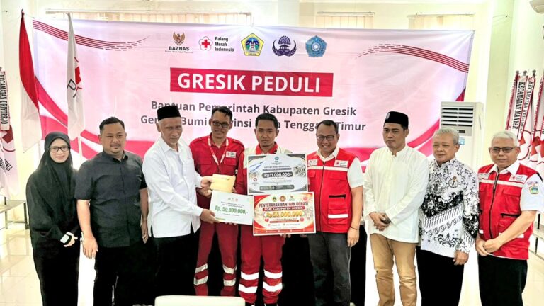 Bupati Gresik Gus Yani Berangkatkan Donasi Rp250 Juta dan Relawan untuk Korban Bencana NTT WhatsApp Image 2026 08 28 at 08.21.47